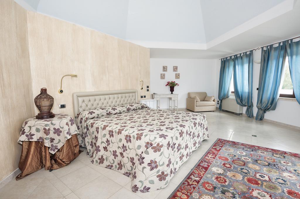 Masseria Chiancone Torricella Martina Franca Bagian luar foto